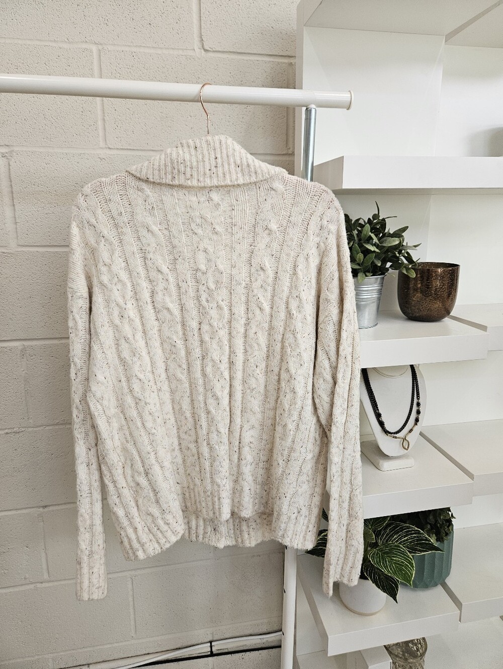 Chunky Cable Knit Collared Cardi - Picture 5 of 11